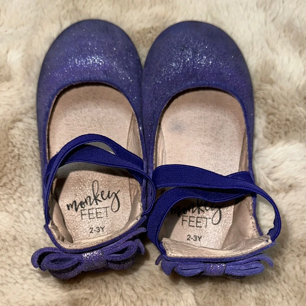 Monkey Feet charming purple